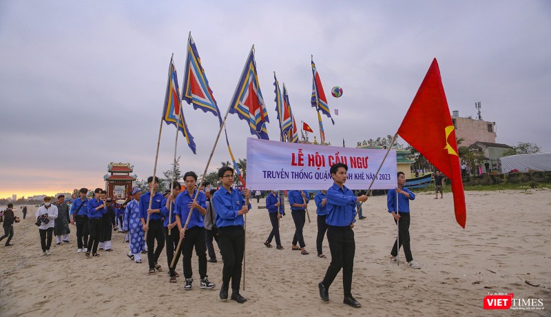 Diễu hành, nghinh Ông và diễu hành