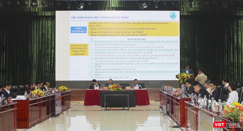 Các đại biểu thảo luận các nội dung liên quan đến Luật Đất đai (sửa đổi)