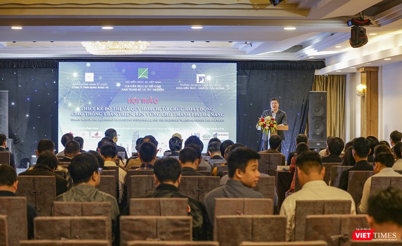 KTS Nguyễn Thu Phong - Phó Chủ tịch hội Kiến trúc sư Việt Nam - phát biểu tại hội thảo