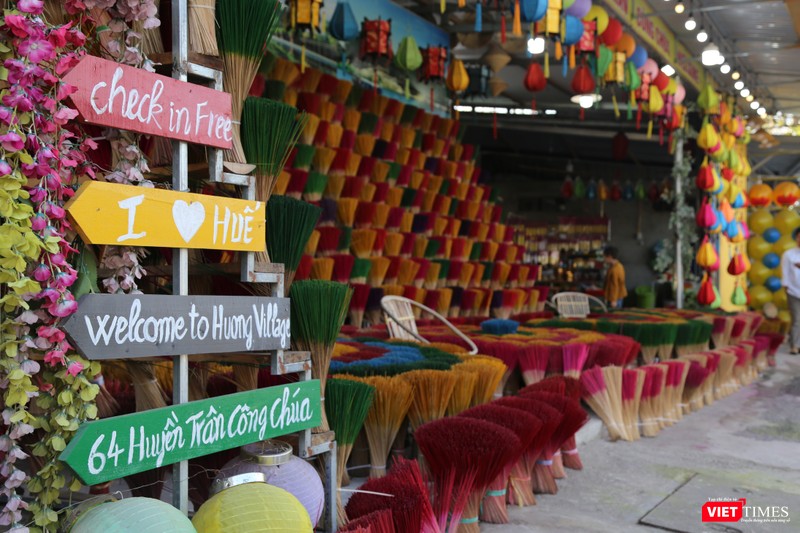 Đáp ứng nhu cầu của du khách, người dân làng nghề phát triển thêm dịch vụ du lịch đi kèm