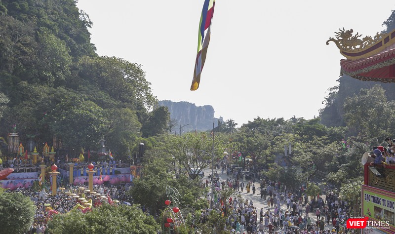 Toàn cảnh lễ hội