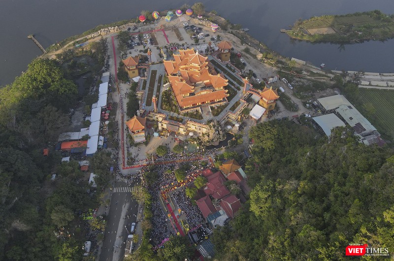 Chùa Quán Thế Âm Ngũ Hành Sơn, TP Đà Nẵng trong ngày Vía đức Quán Thế Âm