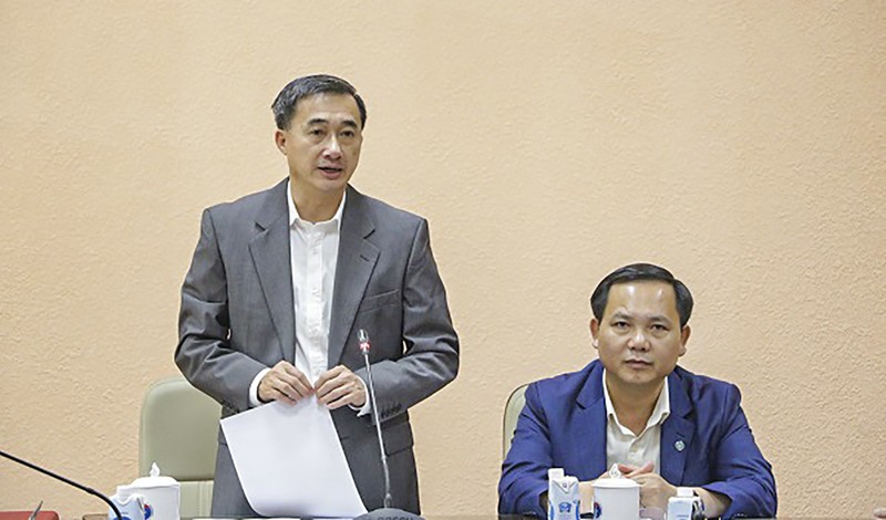 Thứ trưởng Bộ Y tế Trần Văn Thuấn phát biểu tại hội nghị (ảnh BHXHVN)