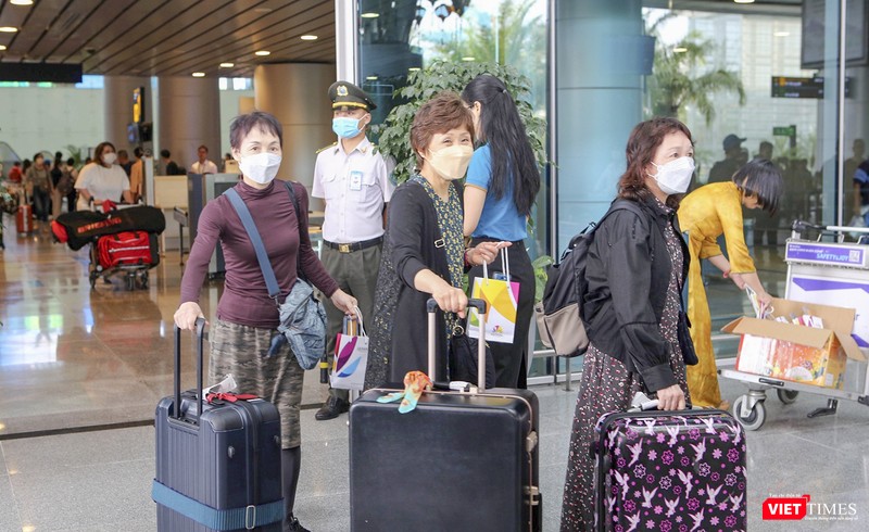 Những du khách đầu tiên trên chặng bay Narita – Đà Nẵng trở lại Đà Nẵng