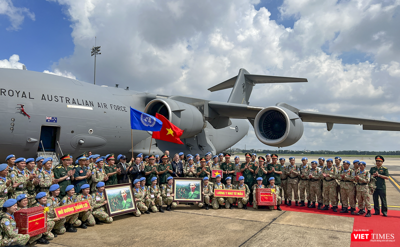 Chủ tịch nước Võ Văn Thưởng tiễn các sỹ quan Gìn giữ Hòa bình Việt Nam đến Sudan làm nhiệm vụ
