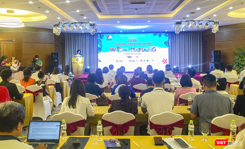 Bà Ngô Thị Kim Yến - Phó Chủ tịch UBND TP Đà Nẵng phát biểu tại buổi họp báo