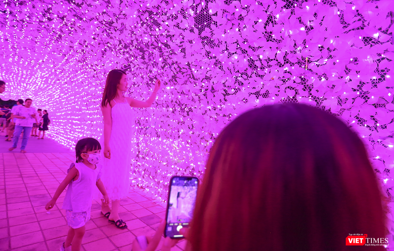 vt_khong gian anh sang viet nhat 8.png