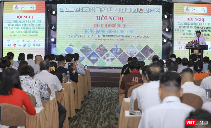 vt_xuc tien du lich 2.png