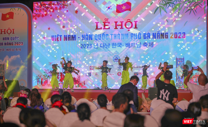 vt_khai mac le hoi viet nam han quoc 18.png