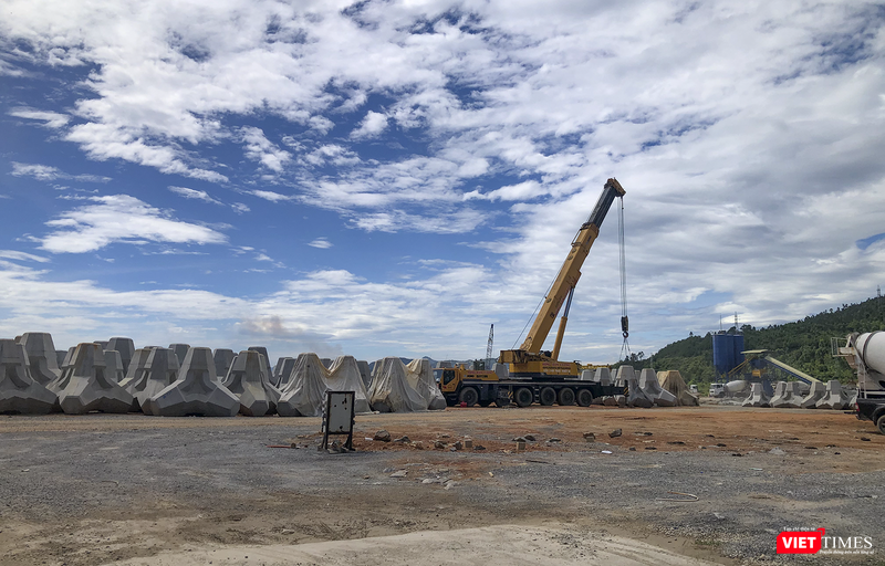 vt_cang lien chieu 1.png