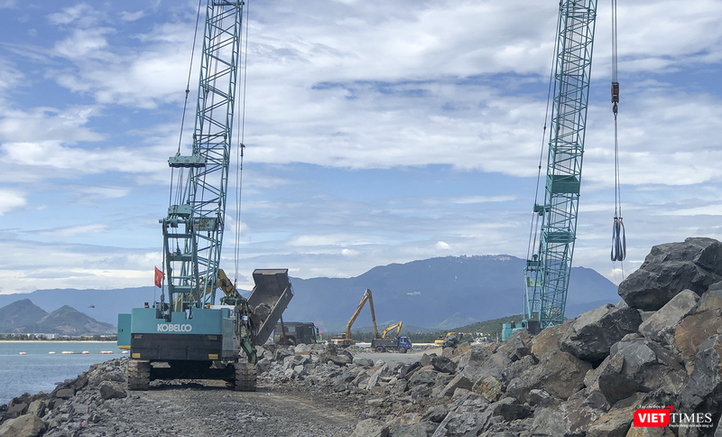 Một góc công trình xây dựng bến cảng biển Liên Chiểu, TP Đà Nẵng