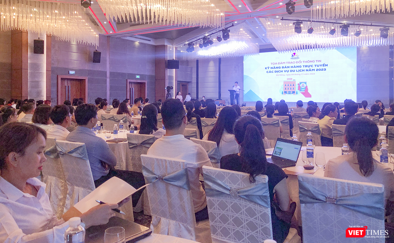 Quang cảnh tập huấn kỹ năng bán hàng trực tuyến các dịch vụ du lịch năm 2023 cho các cơ quan, đơn vị, cộng đồng doanh nghiệp du lịch trên địa bàn do Sở Du lịch Đà Nẵng tổ chức