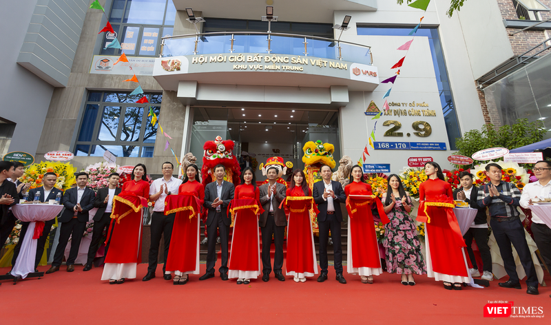 Lễ ra mắt Văn phòng Hội Môi giới Bất động sản Việt Nam (VARS) tại khu vực miền Trung.