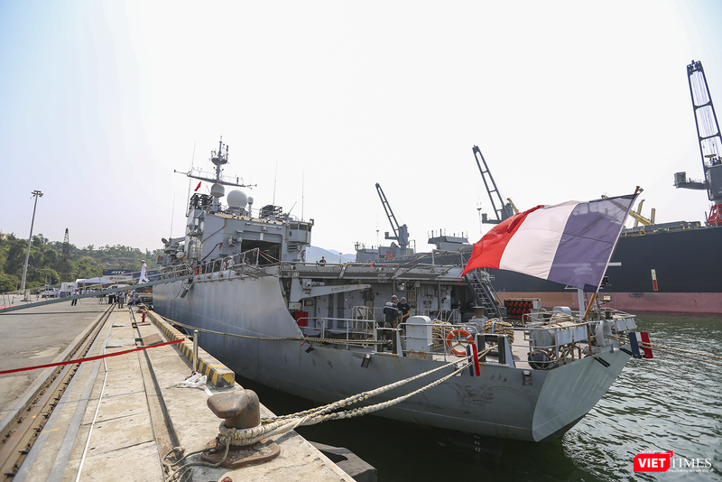 vt_tau hai quan phap 13.png