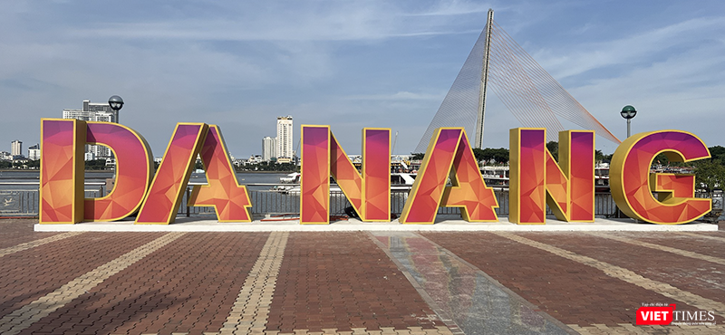 Biểu tượng Đà Nẵng ở phố đi bộ sau khi dỡ bỏ quảng cáo của hãng bia Larue.