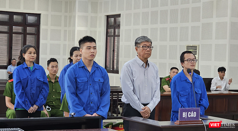 Các bị cáo tại phiên toà