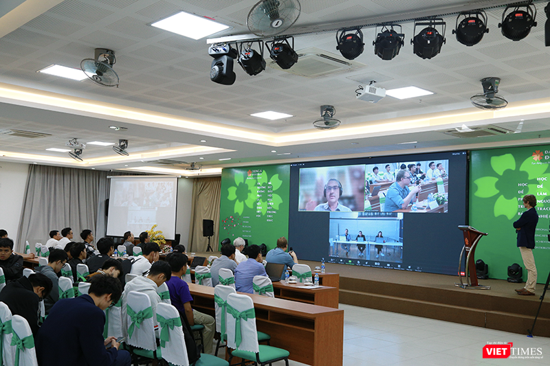 vt_hoi thao ai 1.png