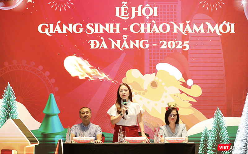 Ban tổ chức trả lời báo giới tại họp báo