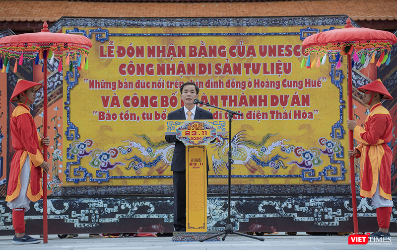 vt_cong nhan di san 3.png
