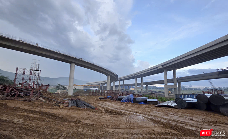 vt_cang lien chieu 4.png