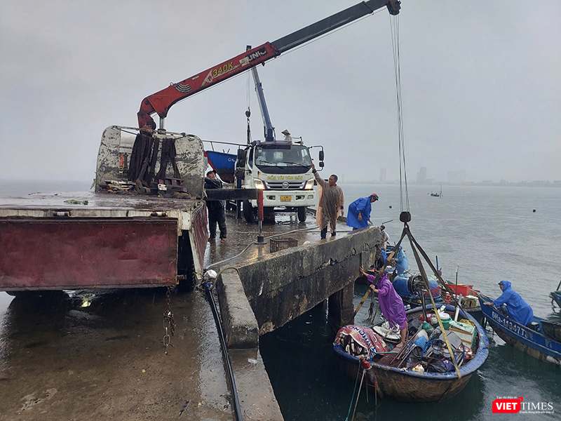 Ngư dân Đà Nẵng chủ động ứng phó với bão số 12