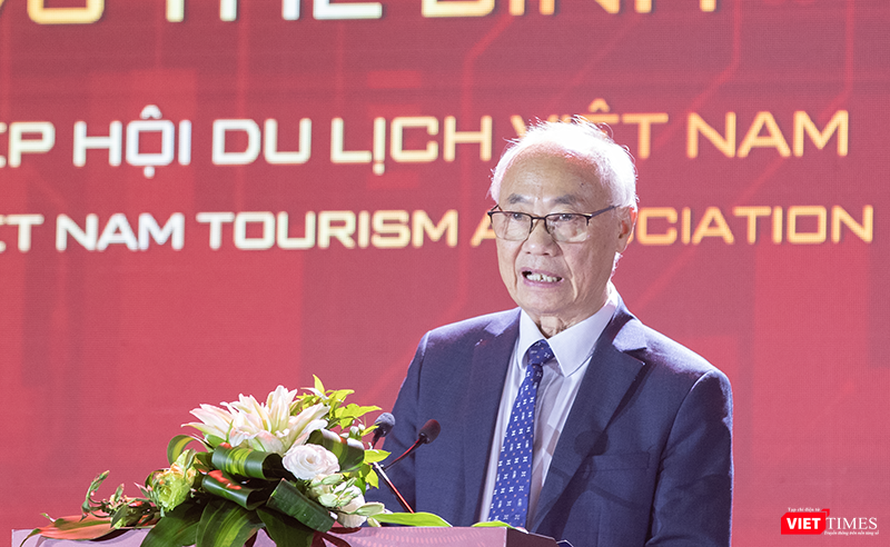 Ông Vũ Thế Bình, Chủ tịch Hiệp hội Du lịch Việt Nam phát biểu tại Ngày hội Du lịch Quốc tế Đà Nẵng 2025.