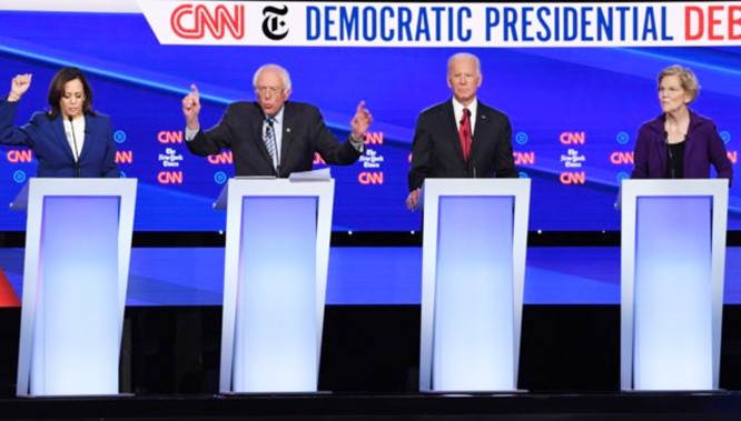 Toàn cảnh vòng tranh luận giữa các ứng viên Đảng Dân chủ tại Iowa Toàn cảnh vòng tranh luận giữa các ứng viên Đảng Dân chủ tại Iowa