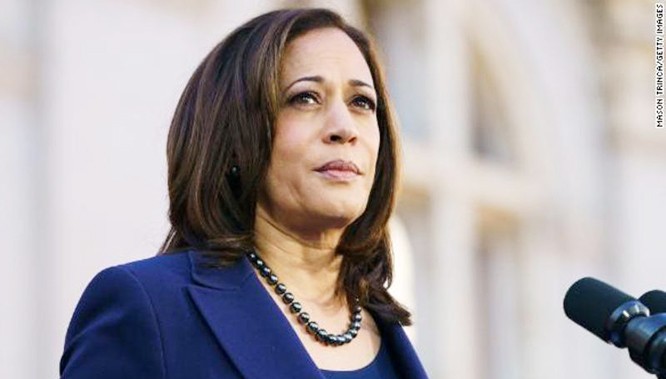 Da màu, Phụ nữ, Con gái của một người mẹ đơn thân, và Con gái của một gia đình nhập cư, đó là những điểm nổi trội người ta nhớ về bà Harris (Ảnh: CNN) Da màu, Phụ nữ, Con gái của một người mẹ đơn thân, và Con gái của một gia đình nhập cư, đó là những điểm nổi trội người ta nhớ về bà Harris (Ảnh: CNN)