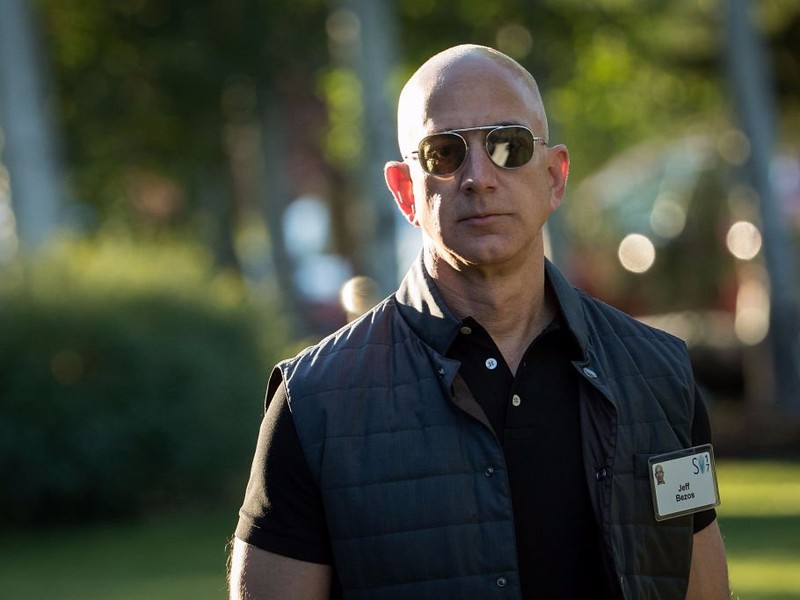 Jeff Bezos từng là một học sinh giỏi và có ước mơ trở thành nhà vật lý lý thuyết xuất sắc. Ảnh: Getty