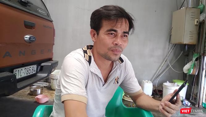 Anh Hoàng Trung Hải (SN 1986) là một chủ tiệm gara trên đường Đỗ Xuân Hợp (TP. Thủ Đức) bạc cả tóc nhiều tháng nay mà không thấy lối ra khi giãn cách kéo dài gây ảnh hưởng tới việc kinh doanh. Ảnh: GVT.