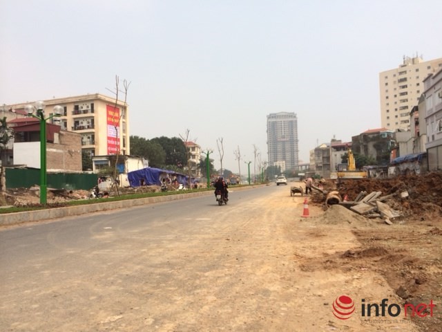 khiến tuyến phố trở nên lem nhem.