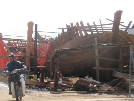 Một góc xưởng đóng tàu của ông Ninh.