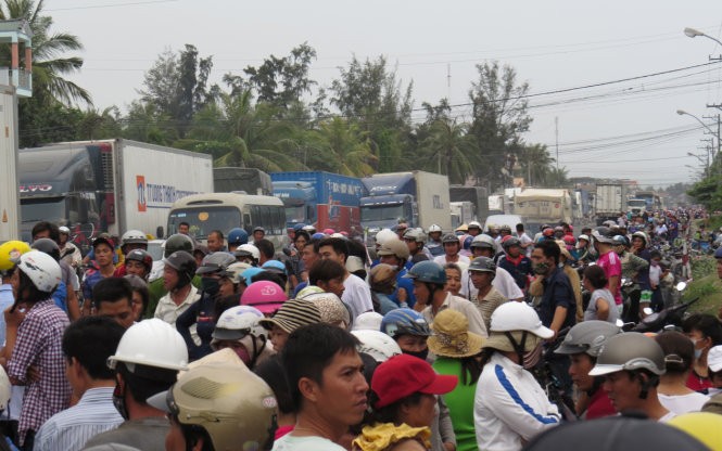 Vụ việc gây tắc nghẽn giao thông quốc lộ 1 với hàng trăm xe ùn ứ 