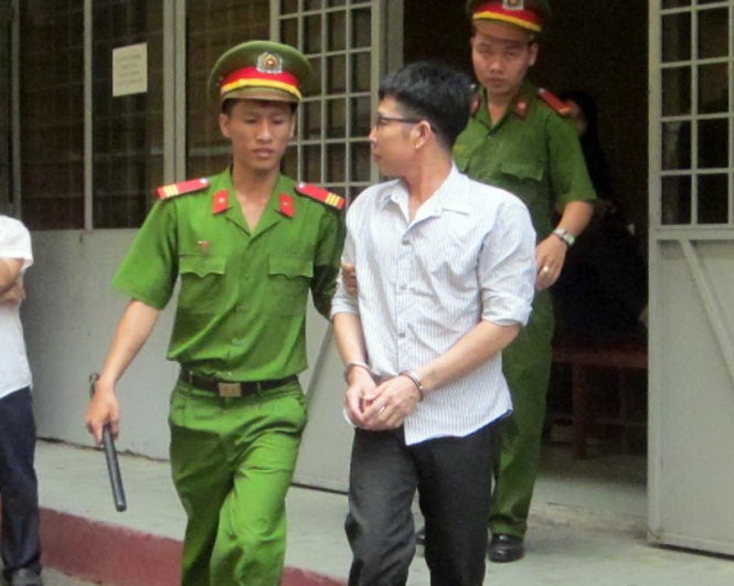 Bị cáo Nguyễn Phú Hòa nhận án 8 năm tù - Ảnh: Thục Vy Bị cáo Nguyễn Phú Hòa nhận án 8 năm tù - Ảnh: Thục Vy