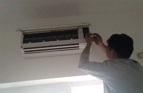 Ác chiêu thợ điều hòa: Sửa hết 200 ngàn, chém luôn 3 triệu ảnh 1