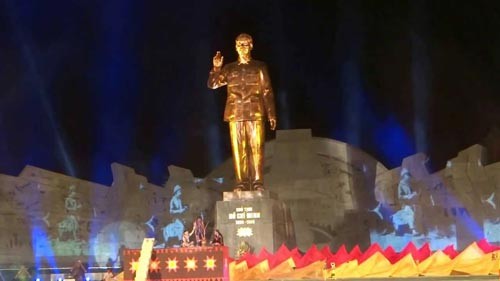 Tỉnh nghèo xây tượng đài 1.400 tỷ: “Nếu còn sống Bác Hồ không bao giờ đồng tình” ảnh 1