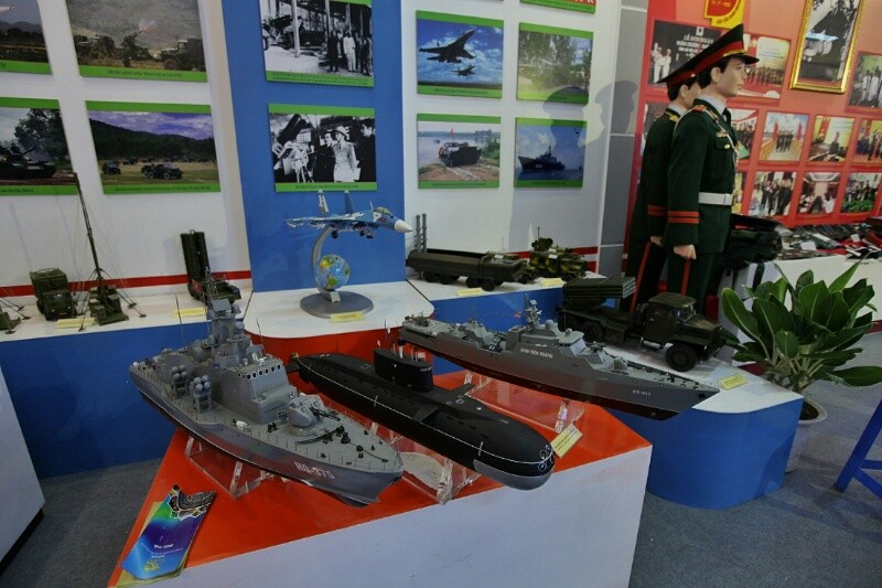 Việt Nam lần đầu phô diễn nhiều vũ khí, trang bị hiện đại sẵn sàng chiến đấu ảnh 13