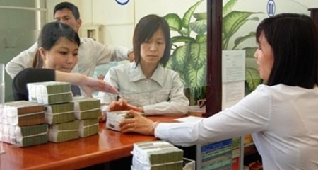 Lãi lớn, lương cao: Nhân viên ngân hàng lại sướng ảnh 1