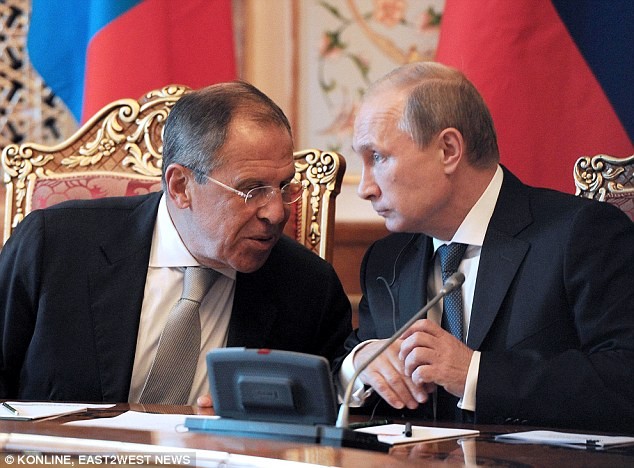 Sự giống nhau một cách bí ẩn giữa hai nhân vật trong bức tranh được vẽ từ thế kỷ 19 với hai nhà lãnh đạo Nga hiện nay