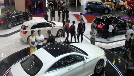 Bất chấp thuế, phí cao, người Việt vẫn chi 2,6 tỷ USD nhập xe ô tô nguyên chiếc, bằng kim ngạch cả hai năm trước đó cộng lại. (Ảnh minh họa).