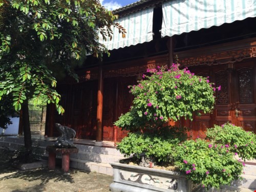 Choáng trước đồ quý trong biệt phủ 100 tỉ của đại gia vàng ở đèo Hải Vân ảnh 5