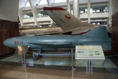 Tên lửa chống hạm SY-1 trong viện bảo tàng