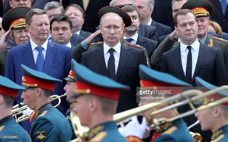 Chánh văn phòng Ivanov luôn sát cánh cùng Tổng thống Putin