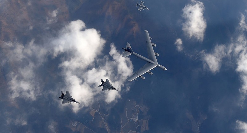 Ngay sau khi Triều Tiên tuyên bố thử bom nhiệt hạch thành công, Mỹ đã lập tức điều B-52 đến bán đảo Triều Tiên để thị uy