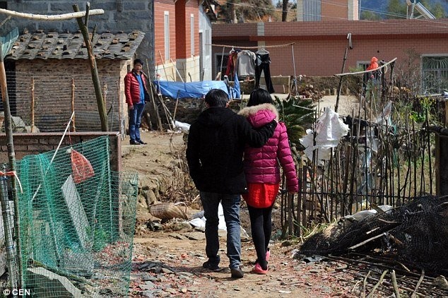 Nhiều cuộc hôn nhân “có yếu tố nước ngoài” của nam giới Trung Quốc chỉ kéo dài từ 3 ngày tới 6 tháng - Ảnh: CEN Nhiều cuộc hôn nhân “có yếu tố nước ngoài” của nam giới Trung Quốc chỉ kéo dài từ 3 ngày tới 6 tháng - Ảnh: CEN