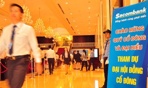 Sau đại hội bất thường của Sacombank sáng nay, ngày 14/7 Southern Bank cũng tổ chức họp tương tự để quyết định kế hoạch sáp nhập. Ảnh:Lệ Chi