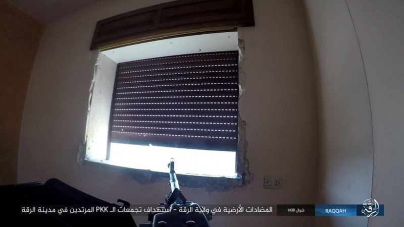 IS đánh bom tự sát và bắn tỉa, người Kurd thiệt hại nặng (video - ảnh) ảnh 7