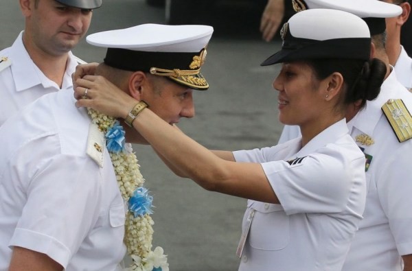 Nga và Philippines ký hợp đồng mua bán vũ khí, tặng 5.000 súng AK ảnh 2