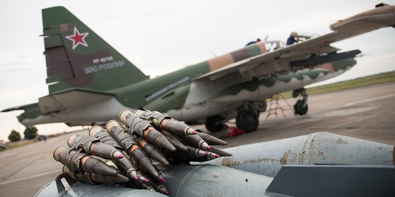 Su-35 Nga “lật cánh”, F-22 Mỹ bị át vía tại Syria ảnh 1