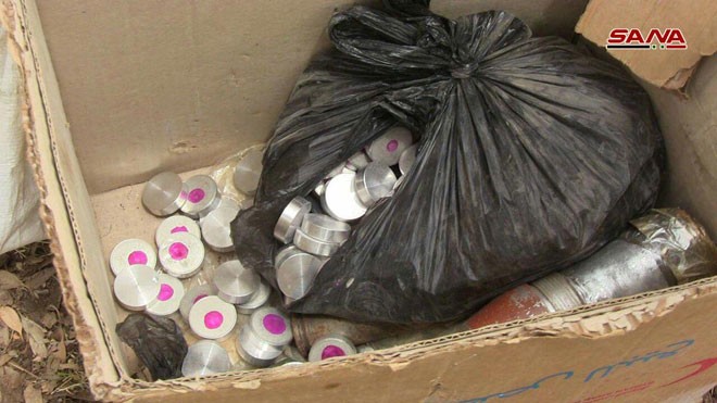 Quân đội Syria chiếm giữ lượng vũ khí khổng lồ của phe thánh chiến ở Homs ảnh 10